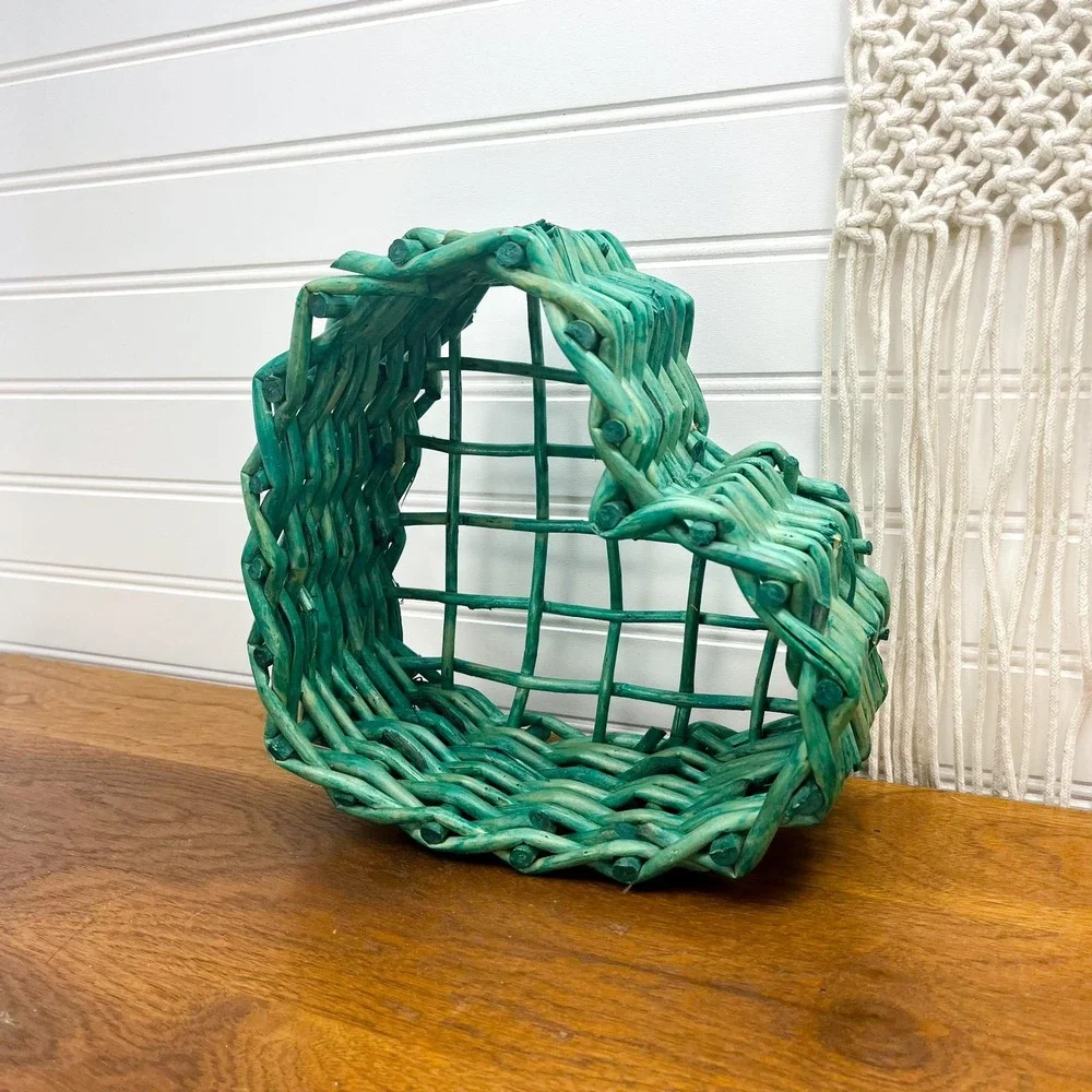 Vintage Green‎ Heart Wicker Basket: Boho Wall Decor